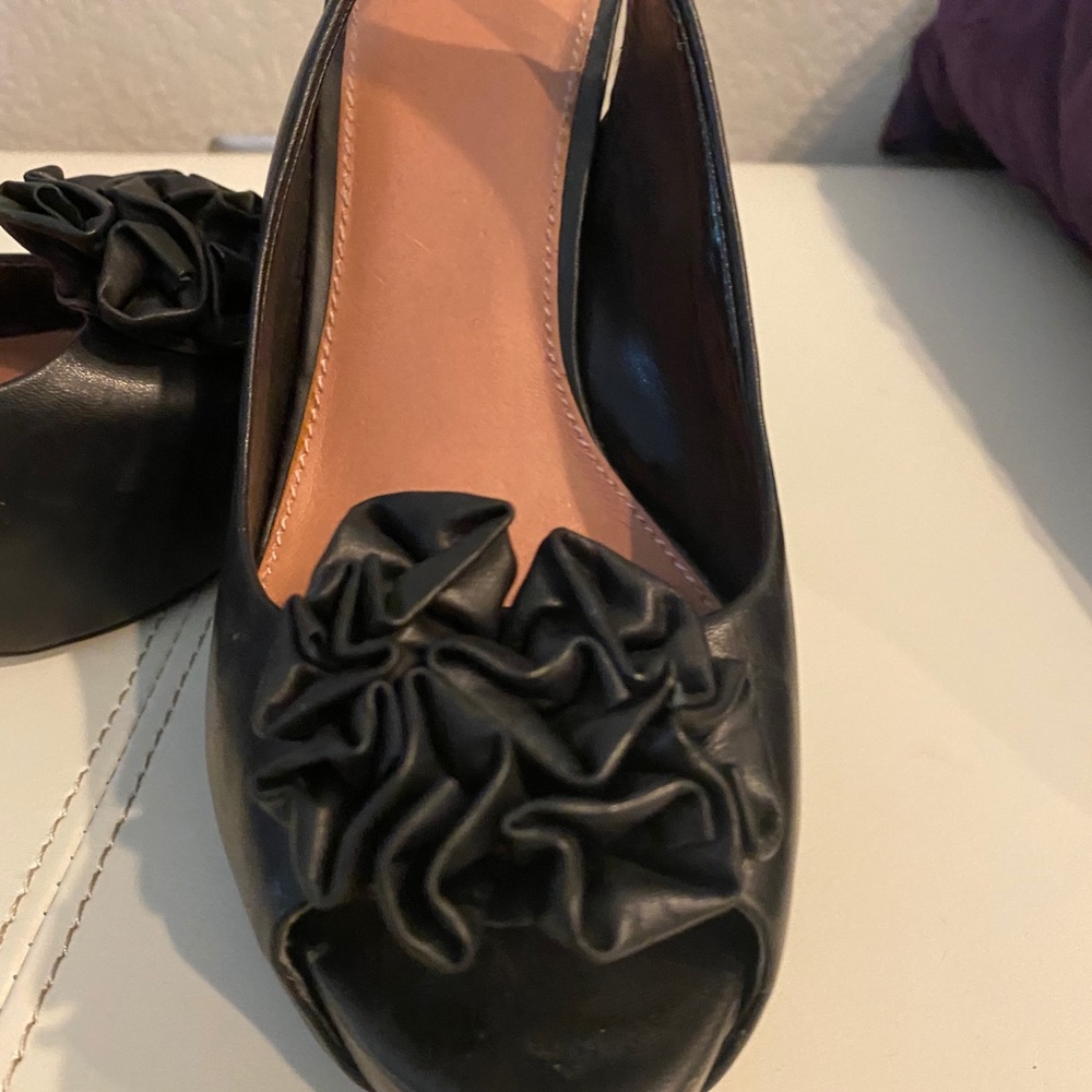 Shoes - Picture 5 of 5